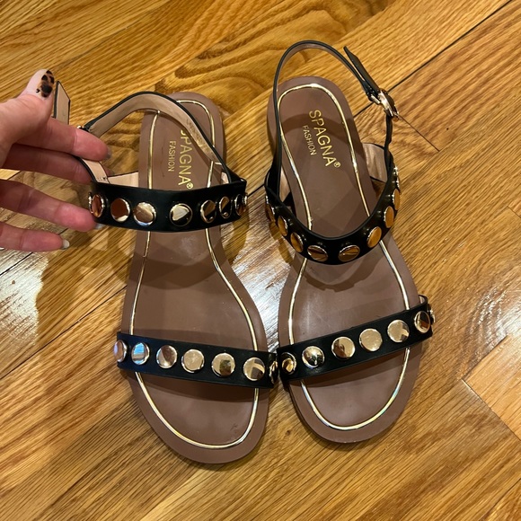 Spagna Shoes - Women’s Black Gold Greek Gladiator Studded Sandals!! Size 36/US 6